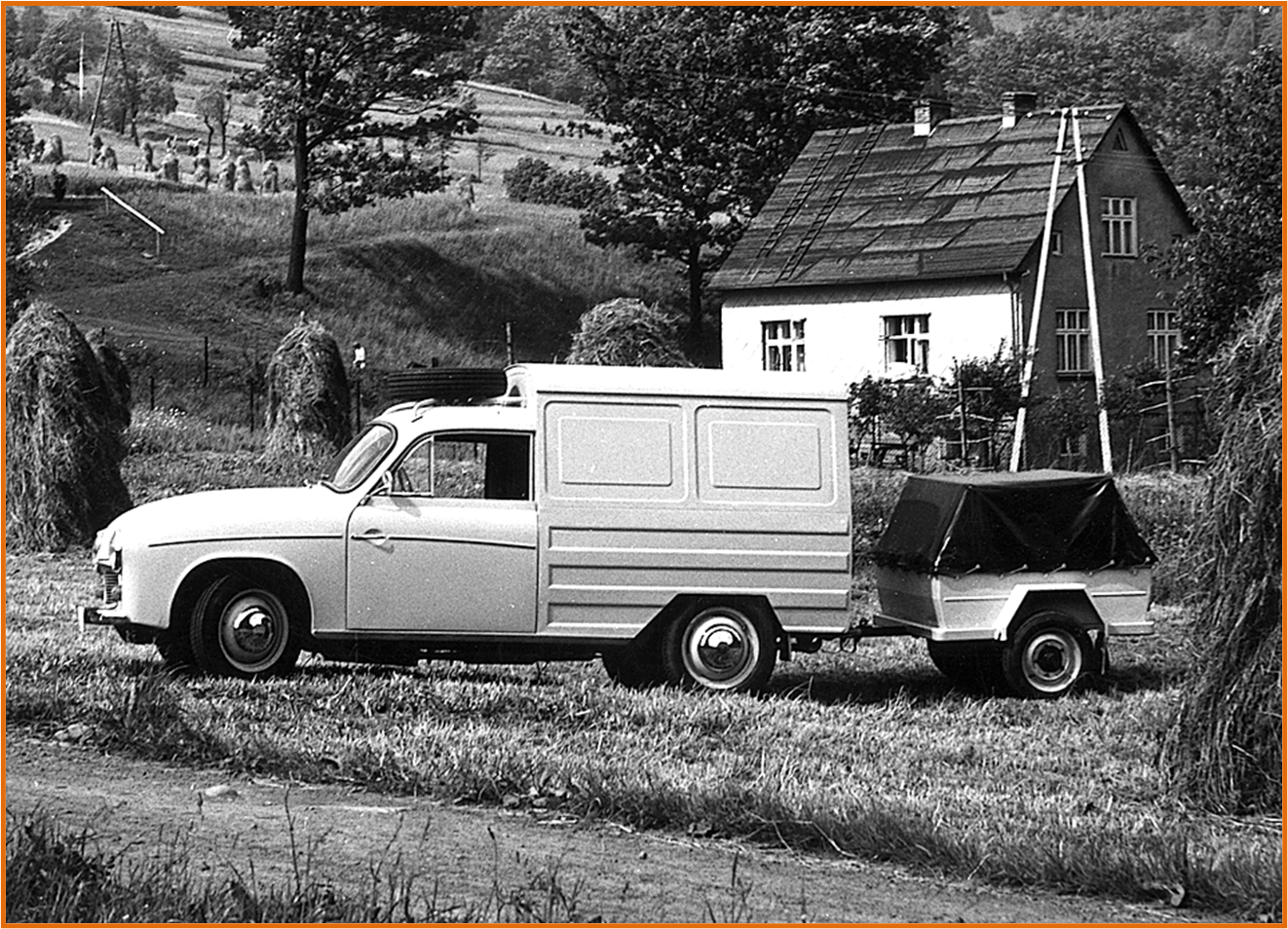 FSM Syrena BOSTO w wersji furgon ze ścianka działową.